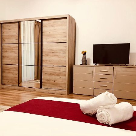Joy City Stay Paris 5&6 Timişoara Extérieur photo